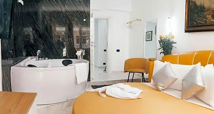 Gregorio Vii Luxury San Damaso מלון 3*