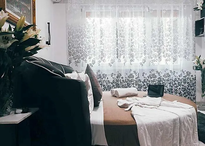 Gregorio Vii Luxury San Damaso מלון 3*