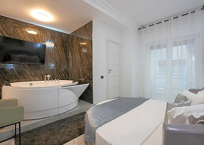 מלון Gregorio Vii Luxury San Damaso