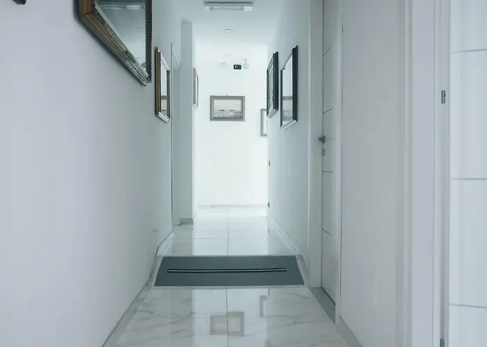 Gregorio Vii Luxury San Damaso Hotel 3*
