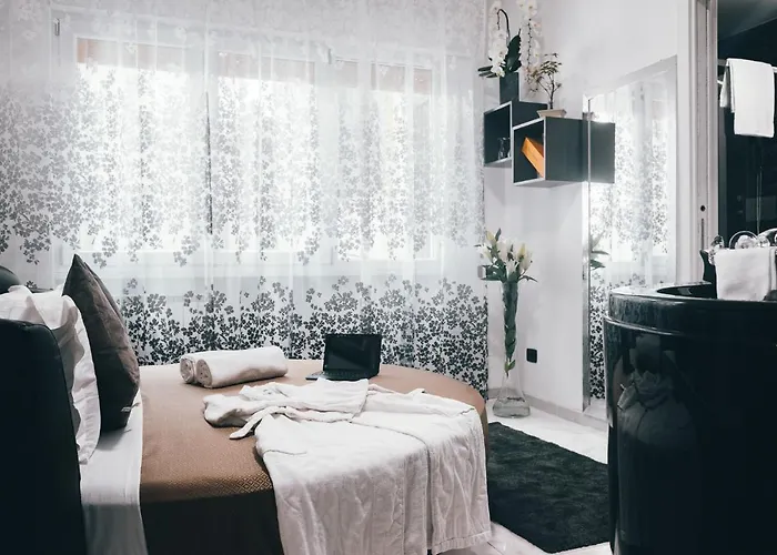 Hotel Gregorio Vii Luxury San Damaso 3*