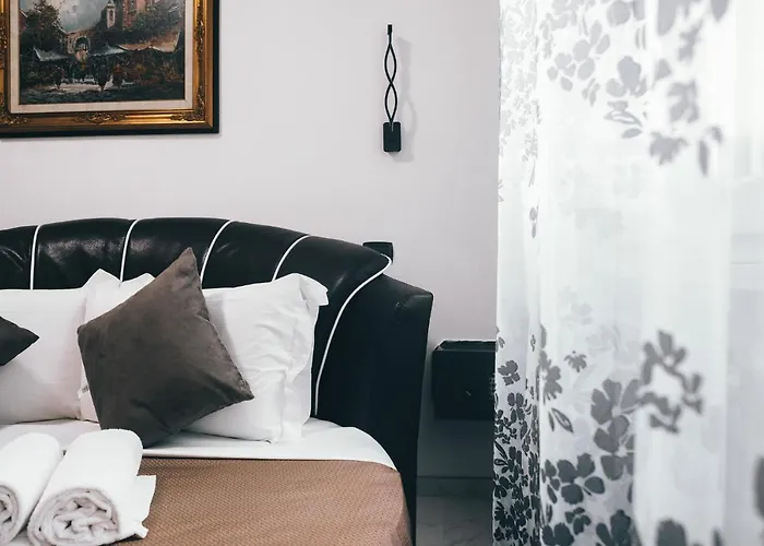 Gregorio Vii Luxury San Damaso Hotel